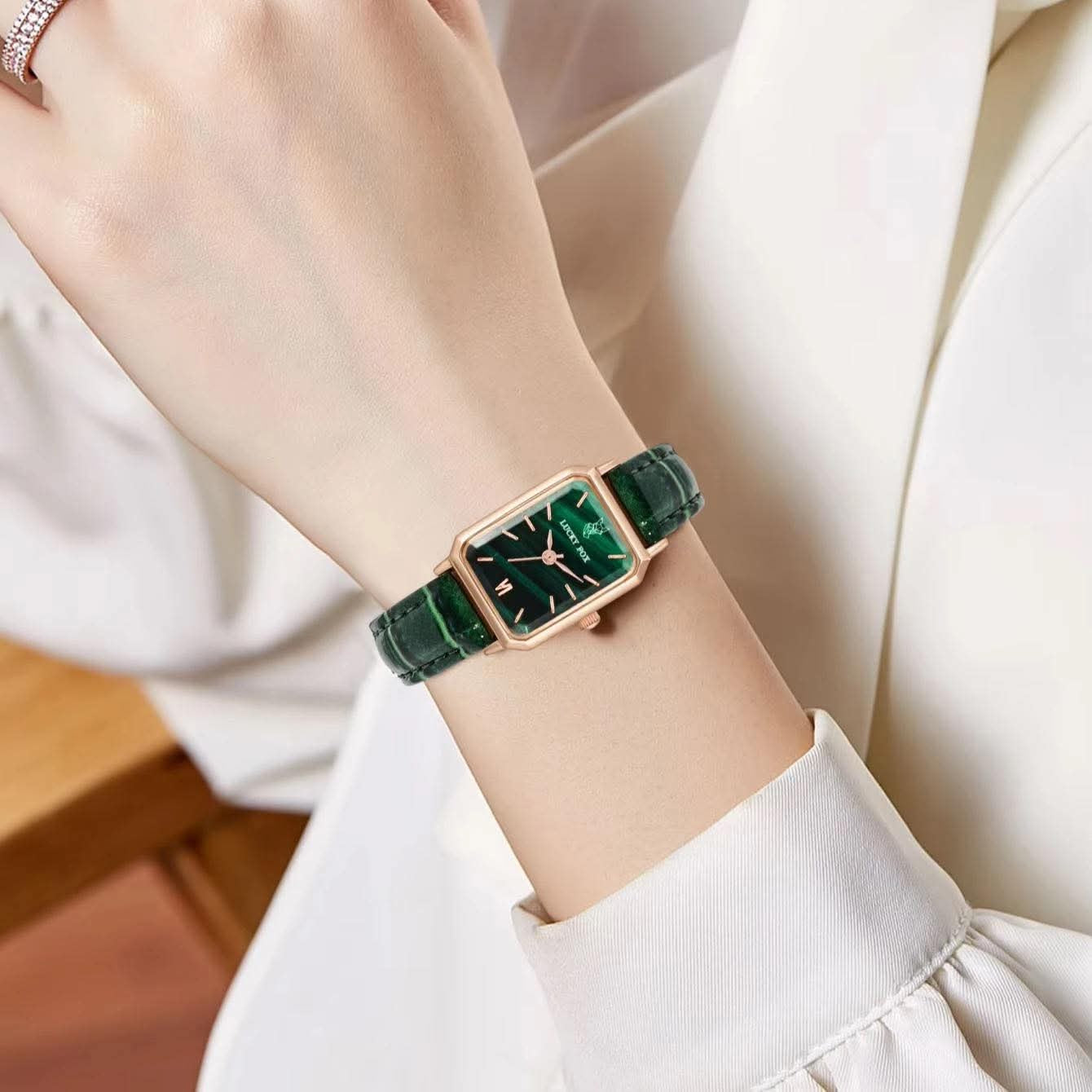 Montre coffre femme